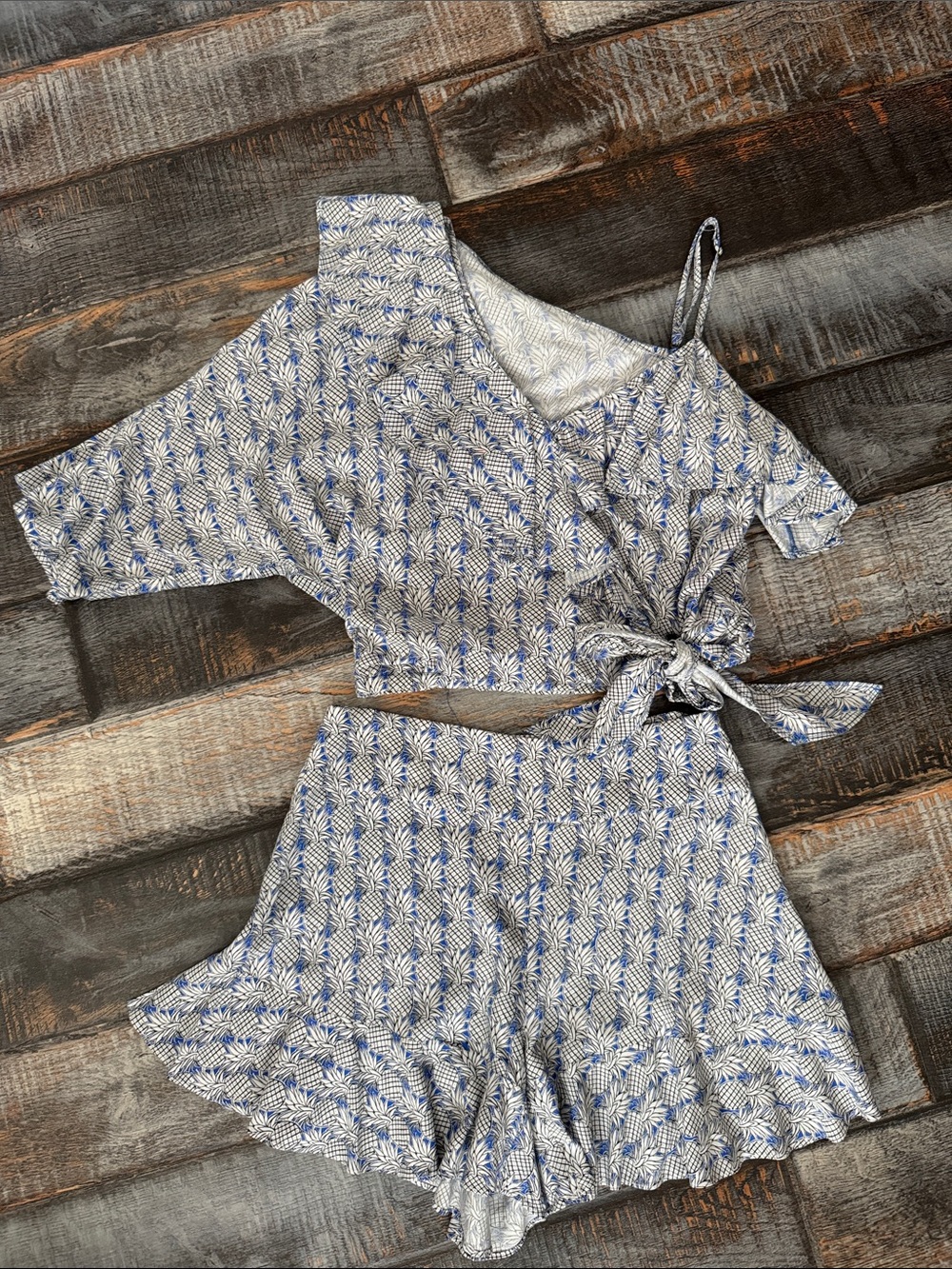 Anthropology Maeve size 2 pineapple shorts and top set
